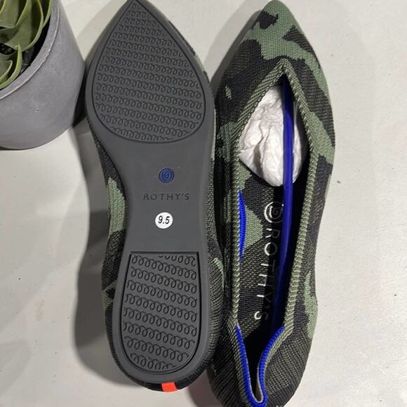 COPY - Rothys the point camuflaje green size 9.5 woman’s flat shoes - Picture 8 of 12